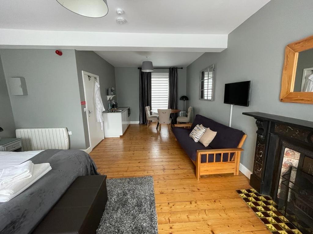 6 New Street Selfcatering Bnb Studio 1 Бантрі Екстер'єр фото